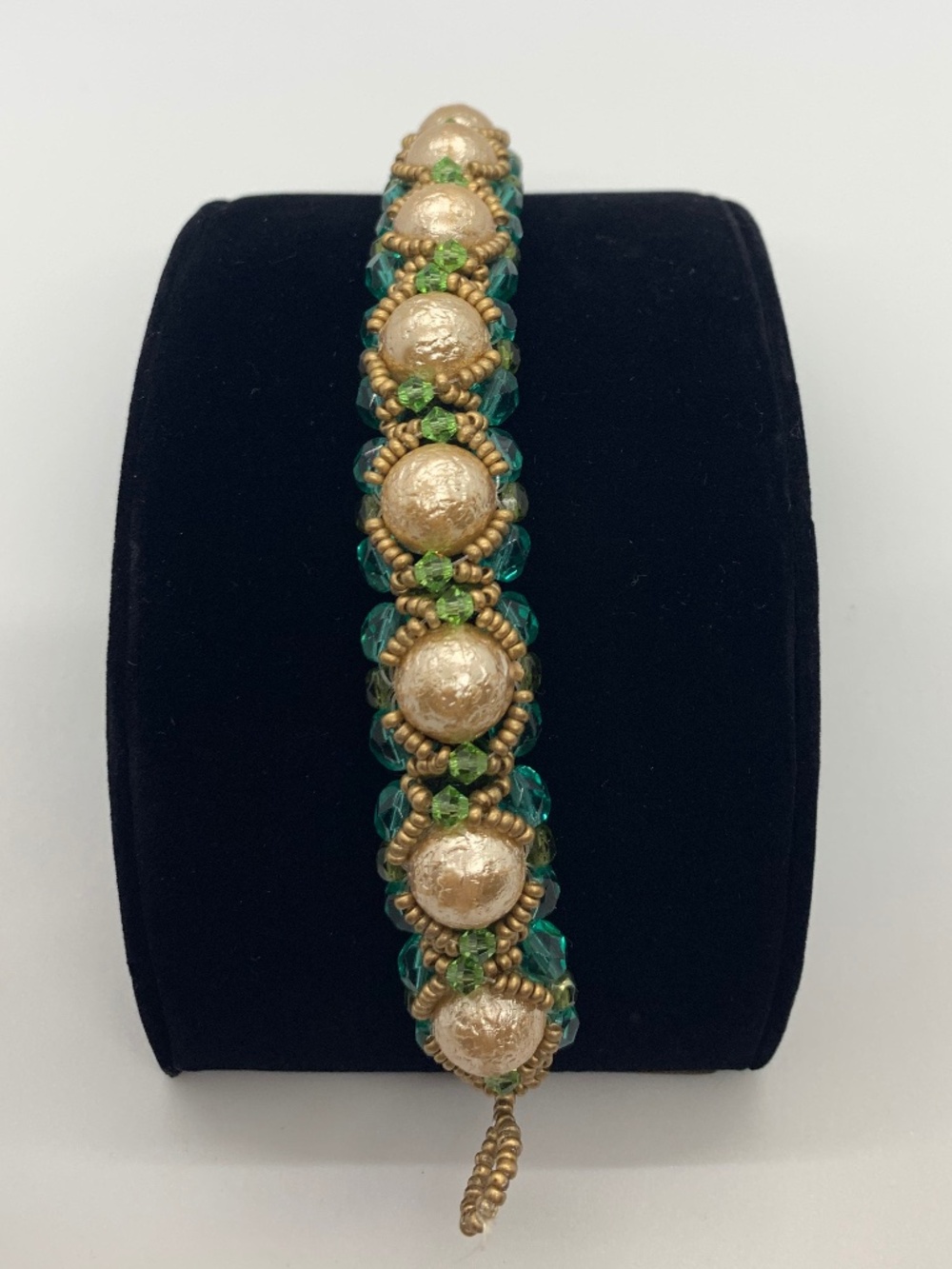 Handcrafted Green Beaded Floral Bracelet